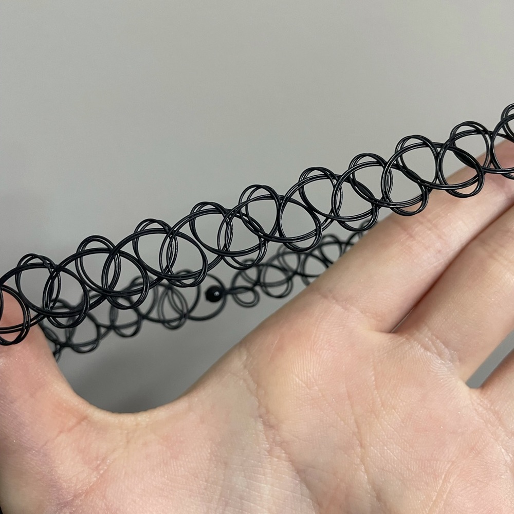 Choker - Picture 3 of 4